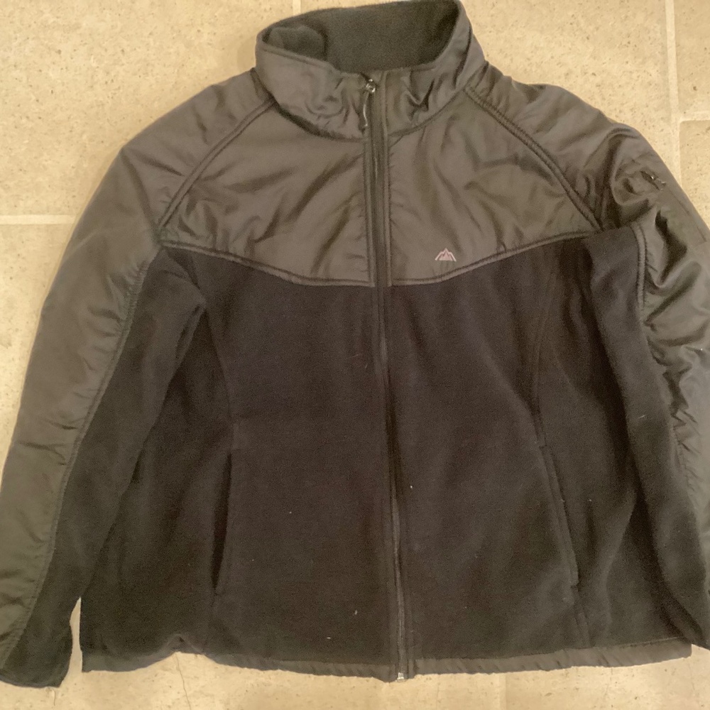 Snozu fleece in black size 2X